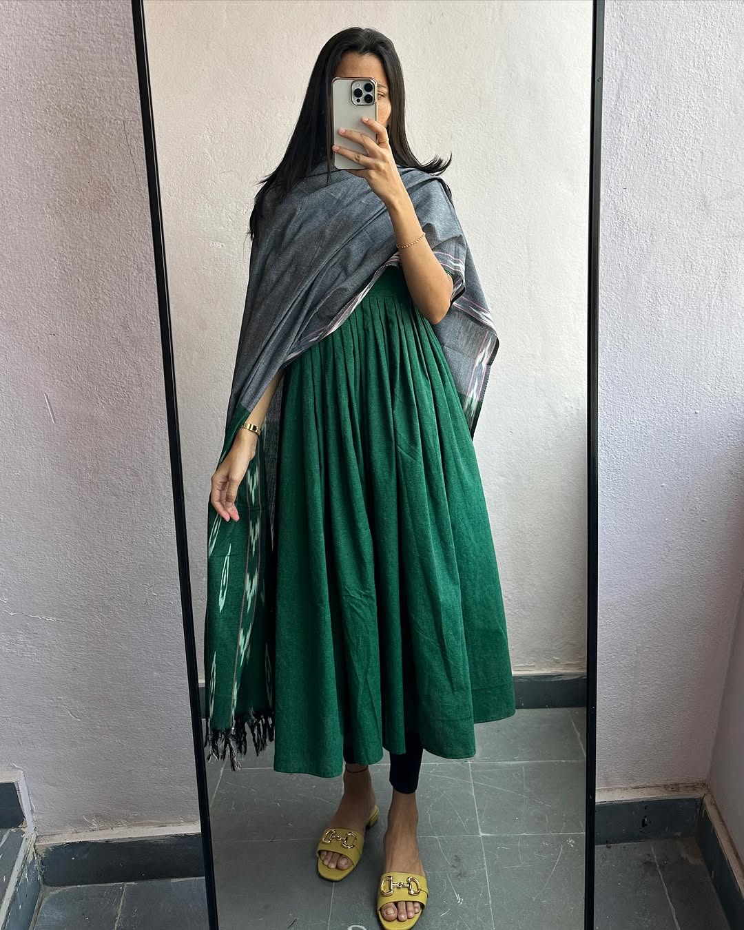 Charusha Sharanya Green Suit Set