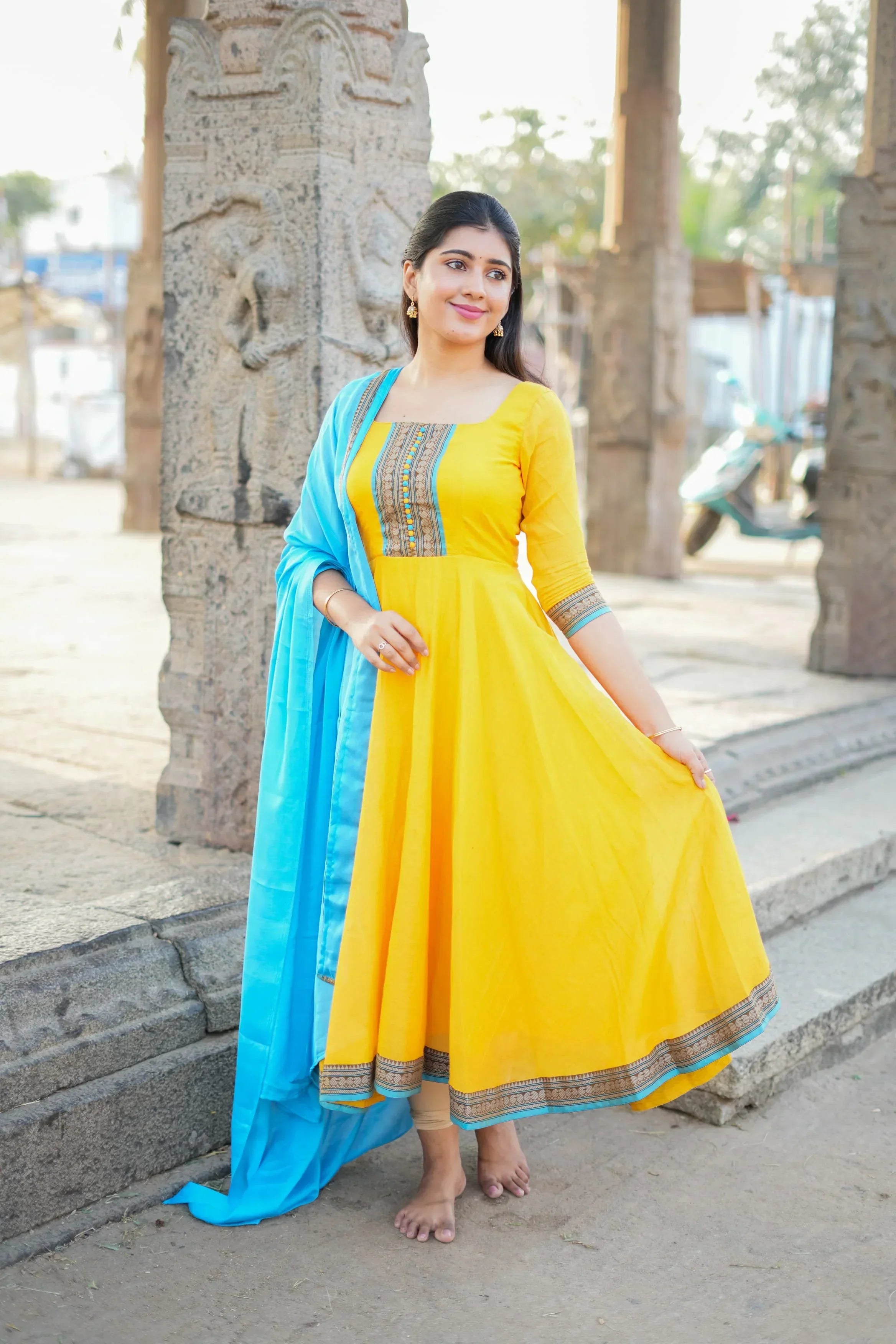 Ojasvi Handwoven Cotton Anarkali Set