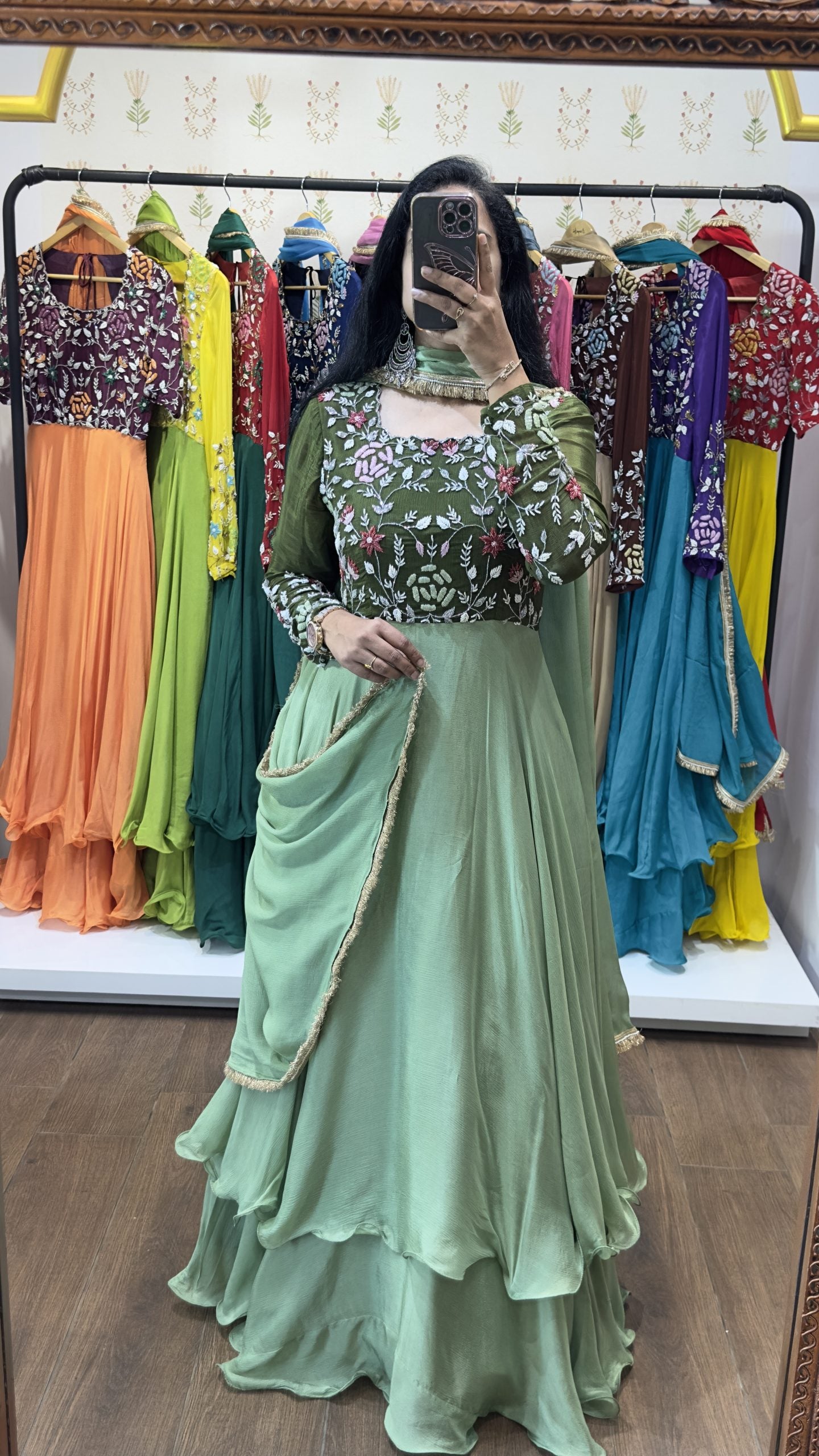 Vaishnavi Mehendi Light Green Suit Set