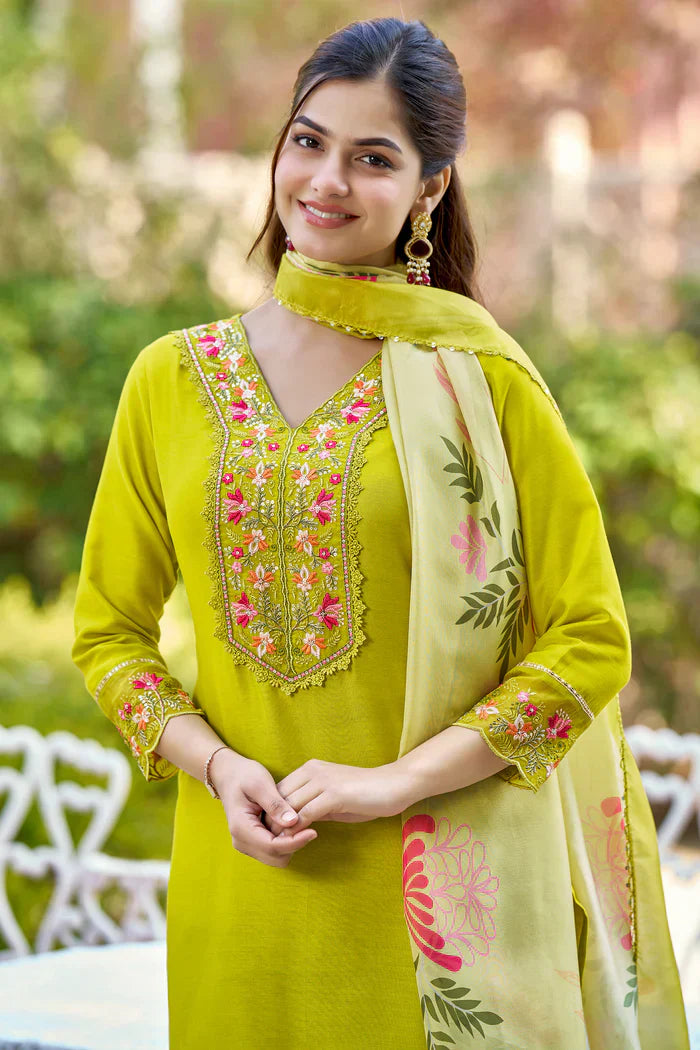 Aashna White Chanderi Straight Kurta Dupatta Set