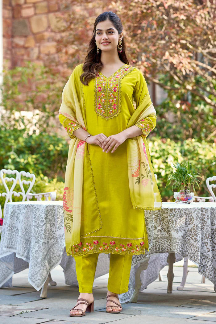 Aashna White Chanderi Straight Kurta Dupatta Set