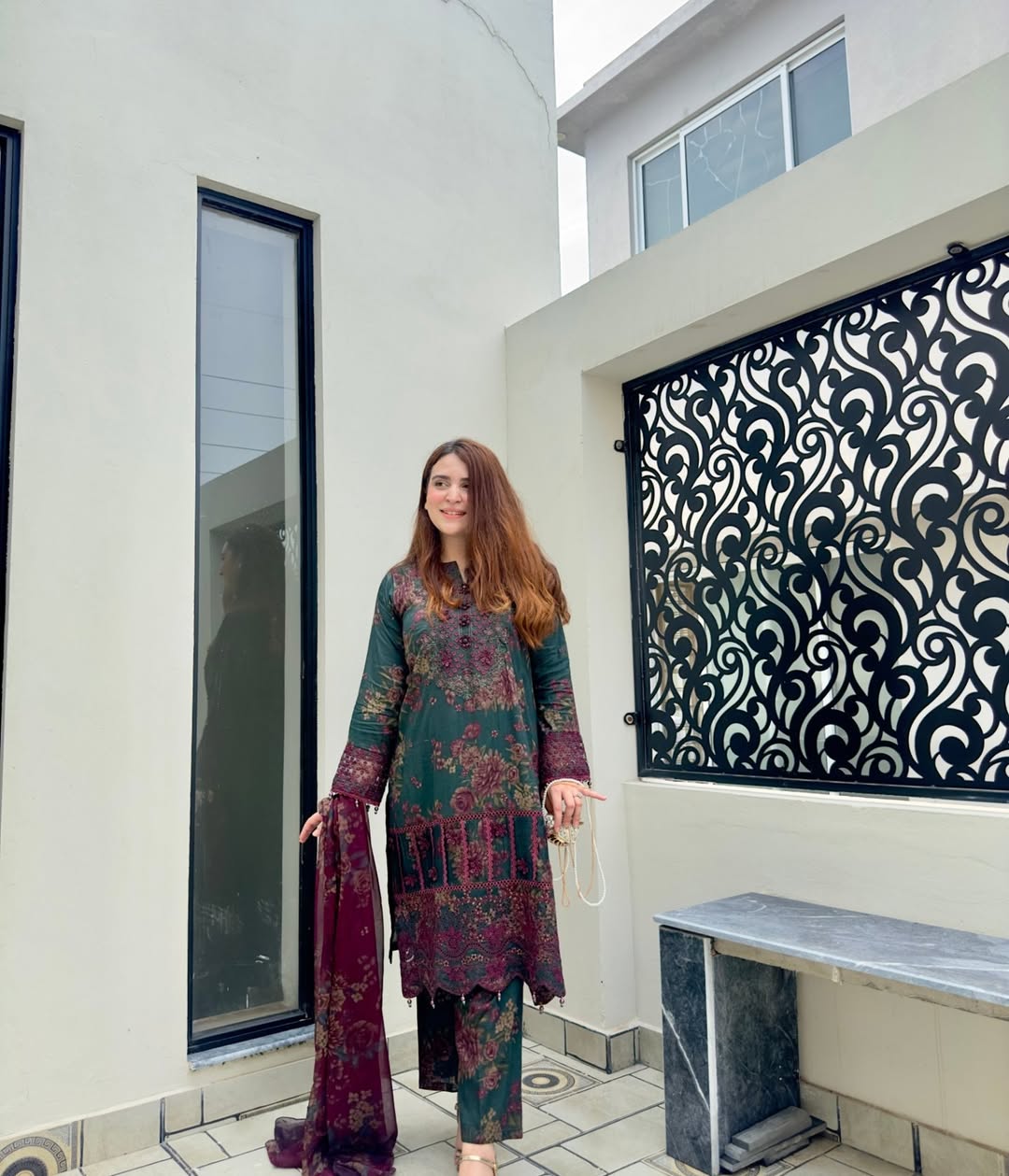 Ishita Luxury Lawn Pret Dupatta Set