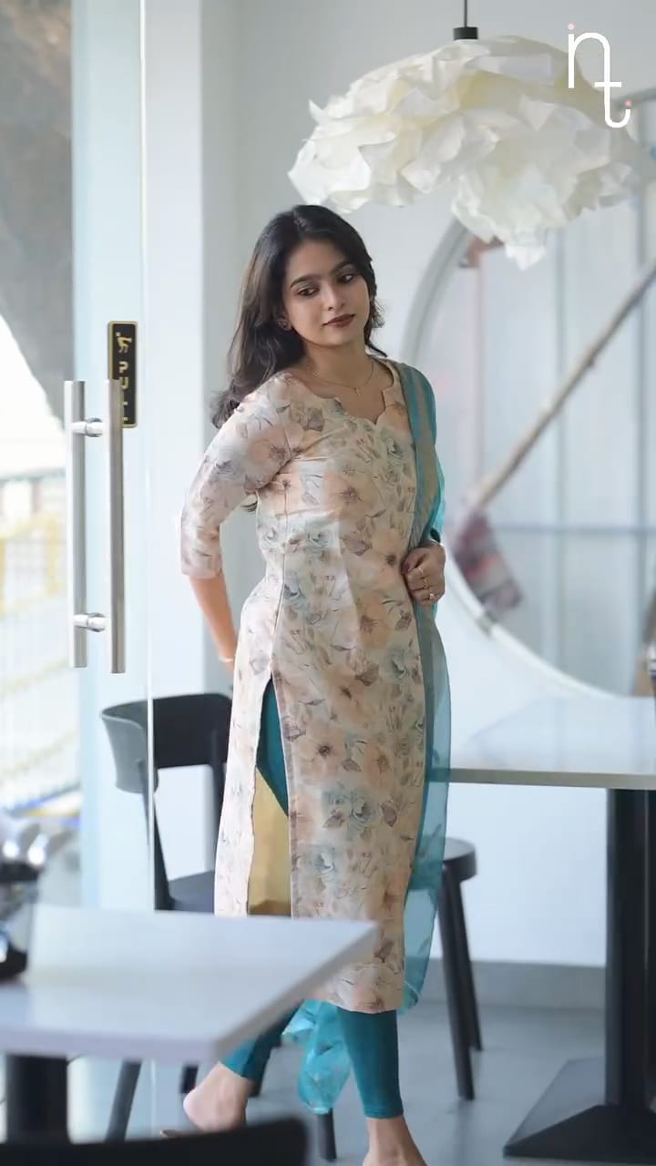 Anvi Snow Boutique Top Dupatta Set